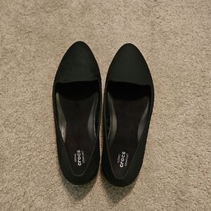 CROCS Brooklyn Black Flats Sleek Slip-On Loafers